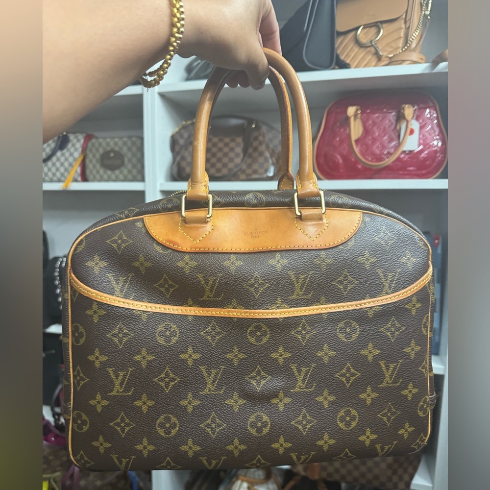 Authentic louis vuitton deauville